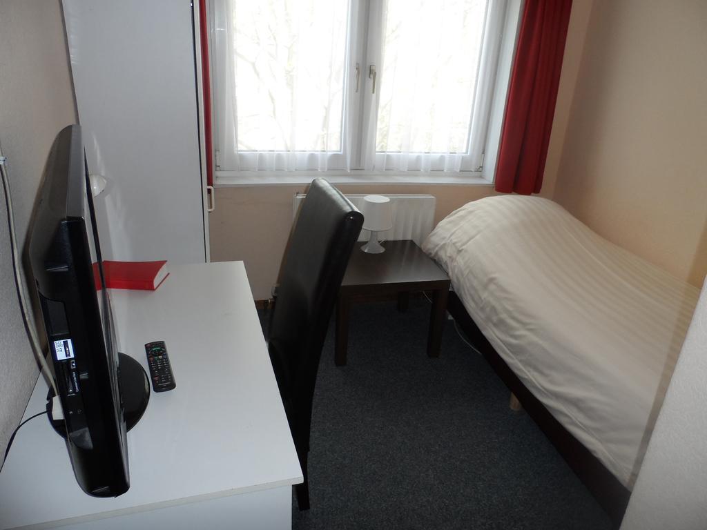 Hotel Hulsebos Zuidbroek Quarto foto